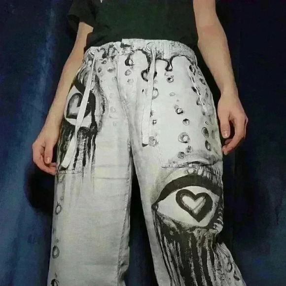 Crazy In Love heart eyes design hand-painted baby blue 100%  linen cargo pants - Picture 4 of 16